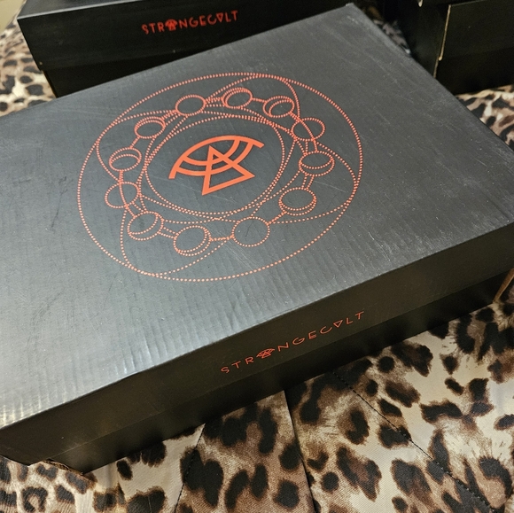 Strangecvlt Neon Leopard Print Creepers - Picture 3 of 8